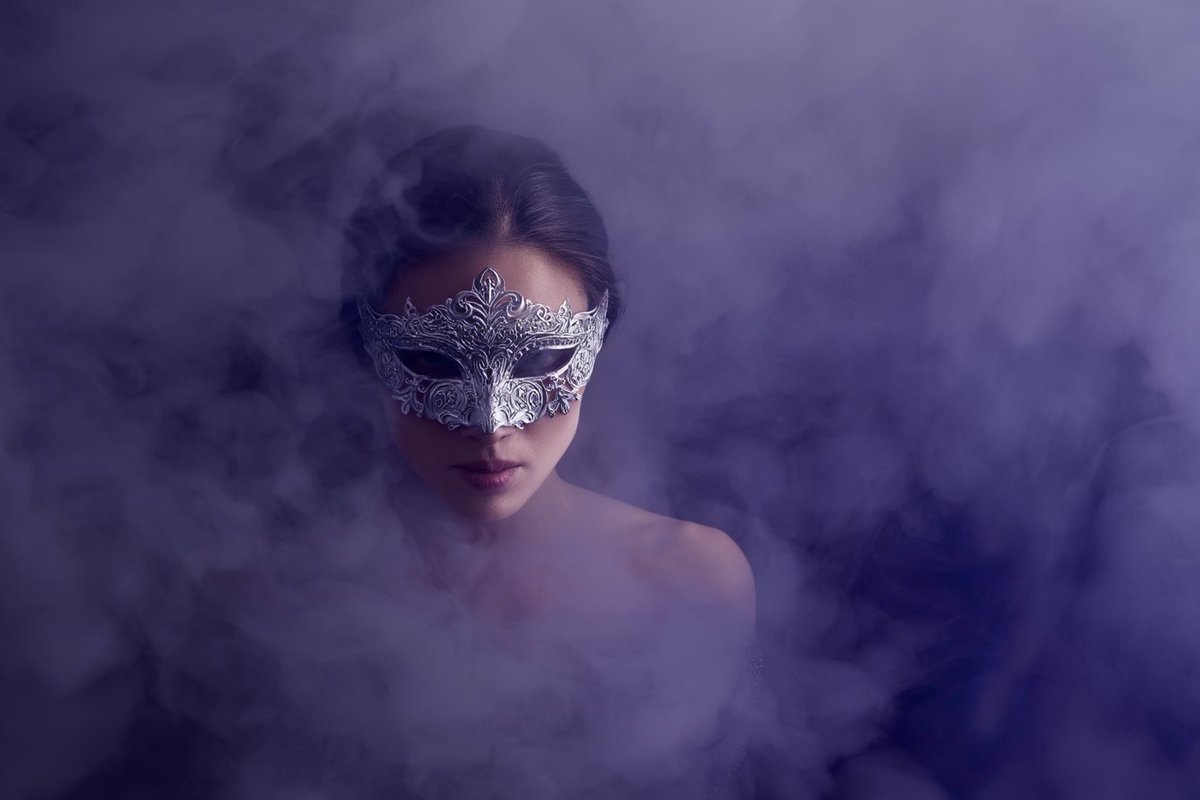 AIBoxBot最新教程：迷雾写实：从烟雾中浮现的超现实人物 | Midjourney（附提示词） - AIBoxBot