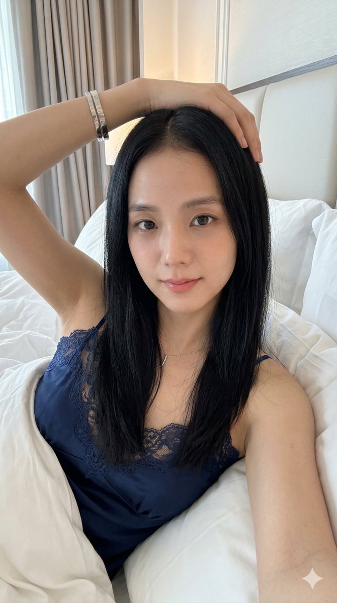 AIBoxBot构图进阶：醒来就完美：Jisoo 与 Lisa 的写实人像｜NanoBanana 提示词 - AIBoxBot