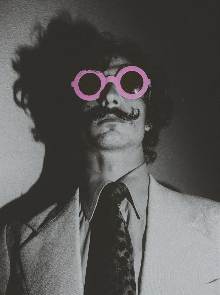 AIBoxBot视觉笔记：复古文青终极 BOSS 肖像解析｜Midjourney 构图实操指南 - AIBoxBot