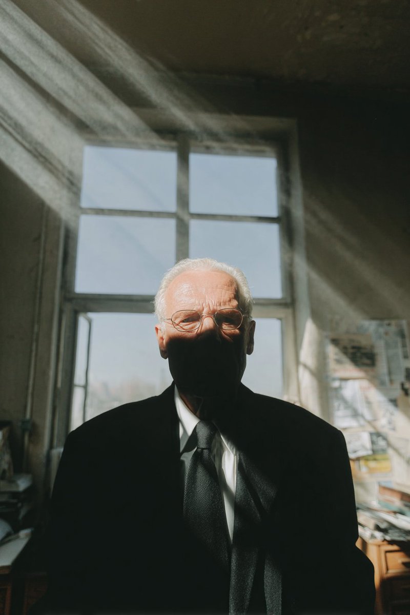 AIBoxBot实战笔记：黑色谍影中的老绅士角色设定练习｜Midjourney 教程 - AIBoxBot